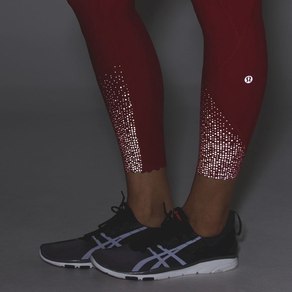 Lululemon - Casual Tight Stuff Tight *Reflective Vibrant Red Leggings in Size 6 - Picture 3 of 12